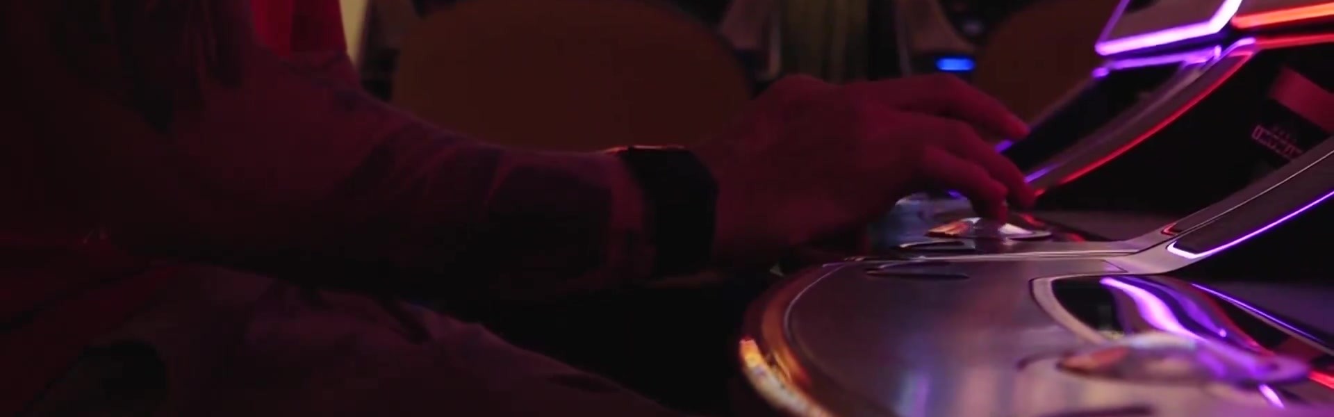 mk体育在线官网官方：32岁金特罗加盟哥伦比亚卡利美洲，身披8号球衣