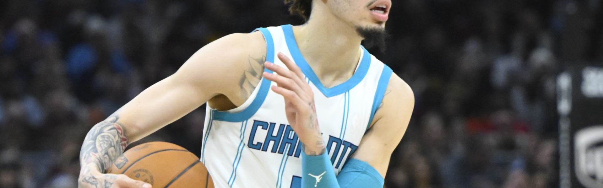 mk体育在线登录入口三球：很高兴和克内克特&努尔基奇一起打球 继续努力争胜