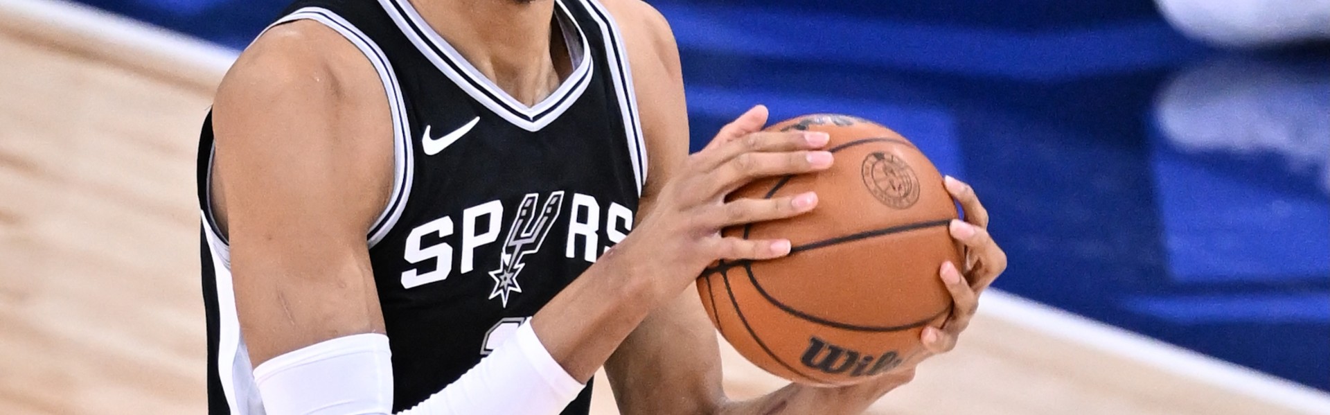 mk体育在线登录入口福克斯：文班非常特别 我们这支球队能大有作为