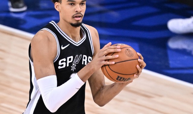 mk体育在线登录入口福克斯：文班非常特别 我们这支球队能大有作为