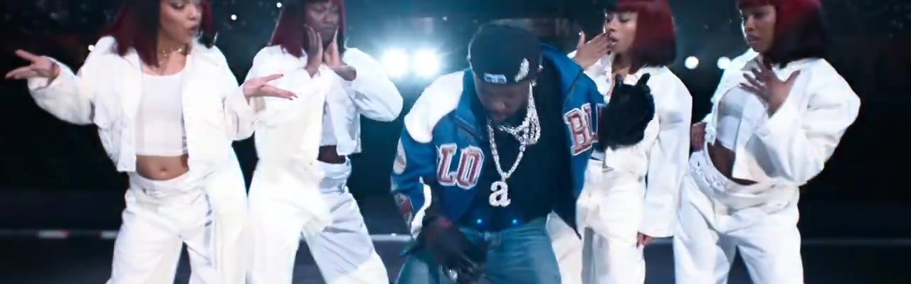 mk体育官方网站入口嘻哈天王！肯德里克-拉马尔带来超级碗中场秀，演唱了NOT LIKE US