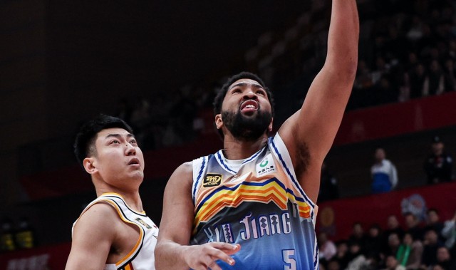 mk体育官方网站入口攻防俱佳！劳森14中8拿到19分13板4助3断 正负值+24最高