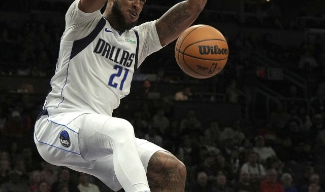 mk体育app官网听说想交易我？加福德半场8中7爆砍21分7板3帽 对位的马威1分4犯