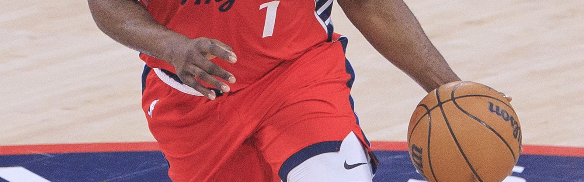 mk体育官方网站入口泰伦-卢：第二阵容改变了比赛局势 哈登的表现令人惊叹