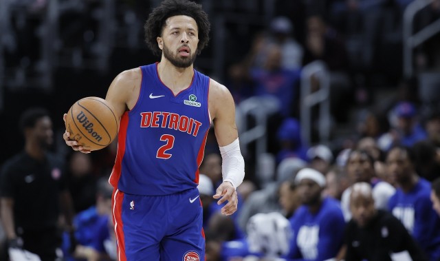 mk体育app官网全面！康宁汉姆半场9中4拿到11分6板5助 正负值+7