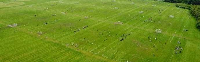 mk体育官方网站入口业余球员的天堂！伦敦东北部哈克尼沼泽有约100个业余足球场地