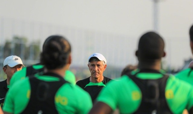 mksports体育北京国安开始了抵达泰国的首堂训练课，会通过4场教学赛检验训练