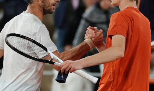 谁是现役红土大师赛胜场数之最？德约唯一破百！