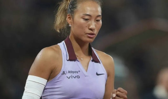 法网连爆冷门！4位种子惨遭淘汰，郑钦文保送16强，组委会被打脸