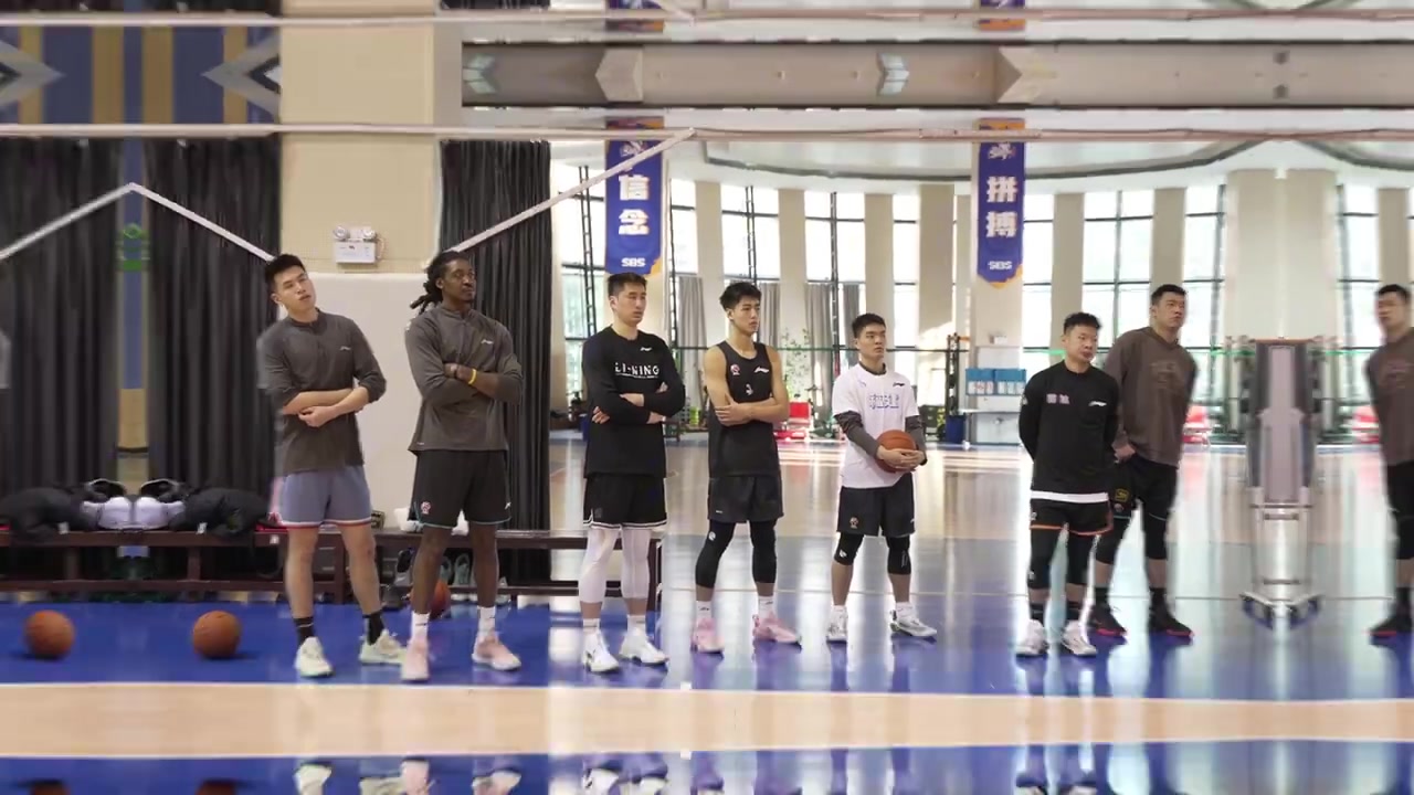 mk体育app官网新年首训！福建男篮重新集结开练！